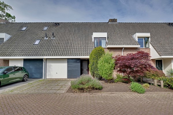 Te koop: Ruime tussenwoning met zonnige tuin, garage en volop mogelijkheden!